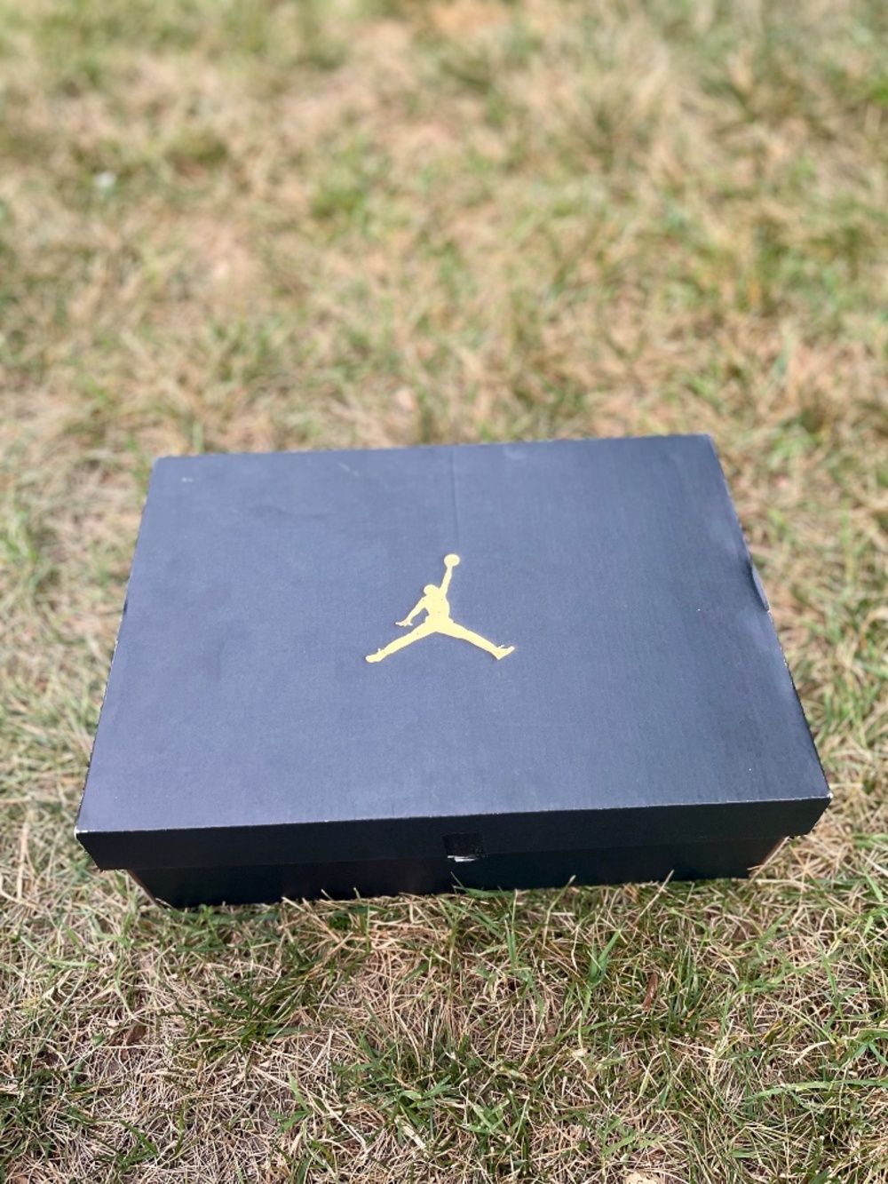 Jordan 1 Mid Bred Toe Size 11.5 Mens - Picture 4 of 7